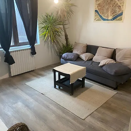 Apartment T2 Dans A